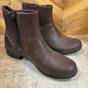 Bogs - Women's Casual rain zip boots - MSRP $100: Brown-women-9